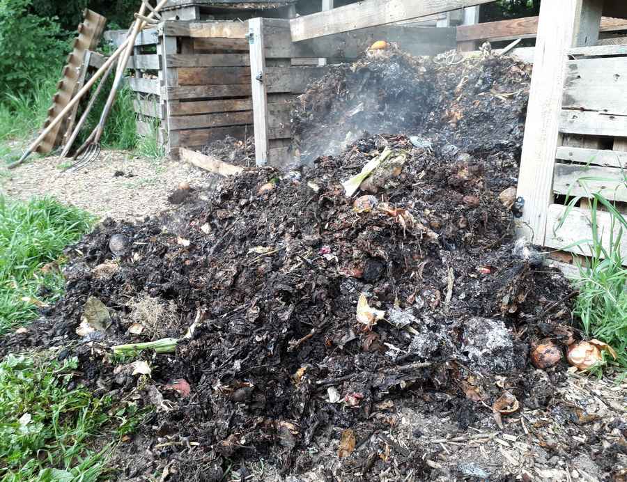 AIDEN - Mission Duchere - Composteur Piemente - compost