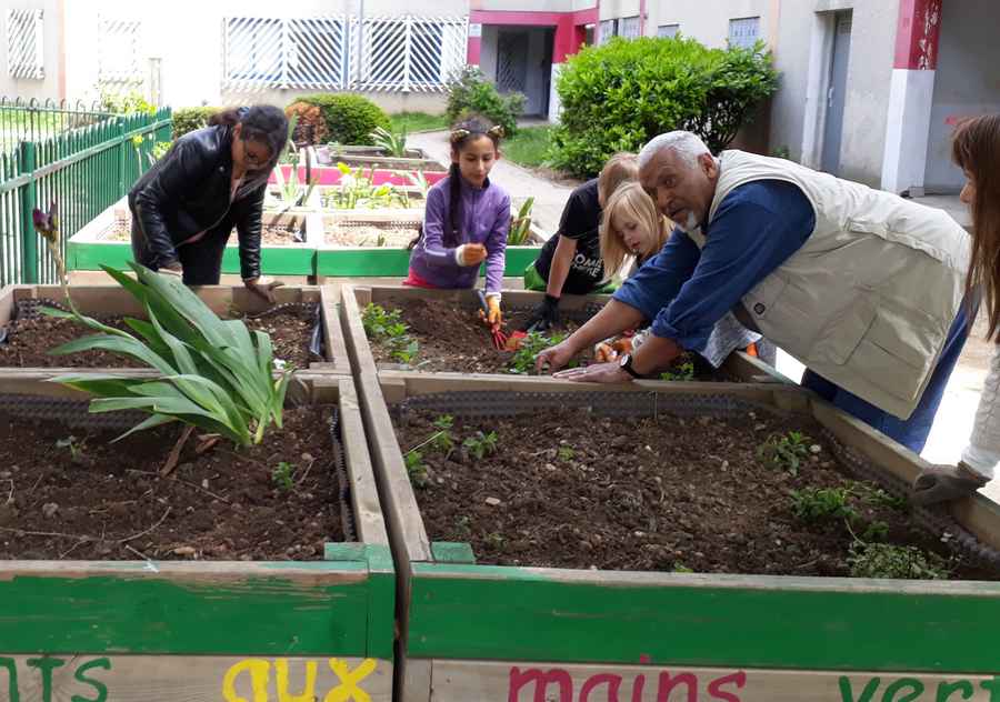 AIDEN - Animation Oullins - atelier jardinage